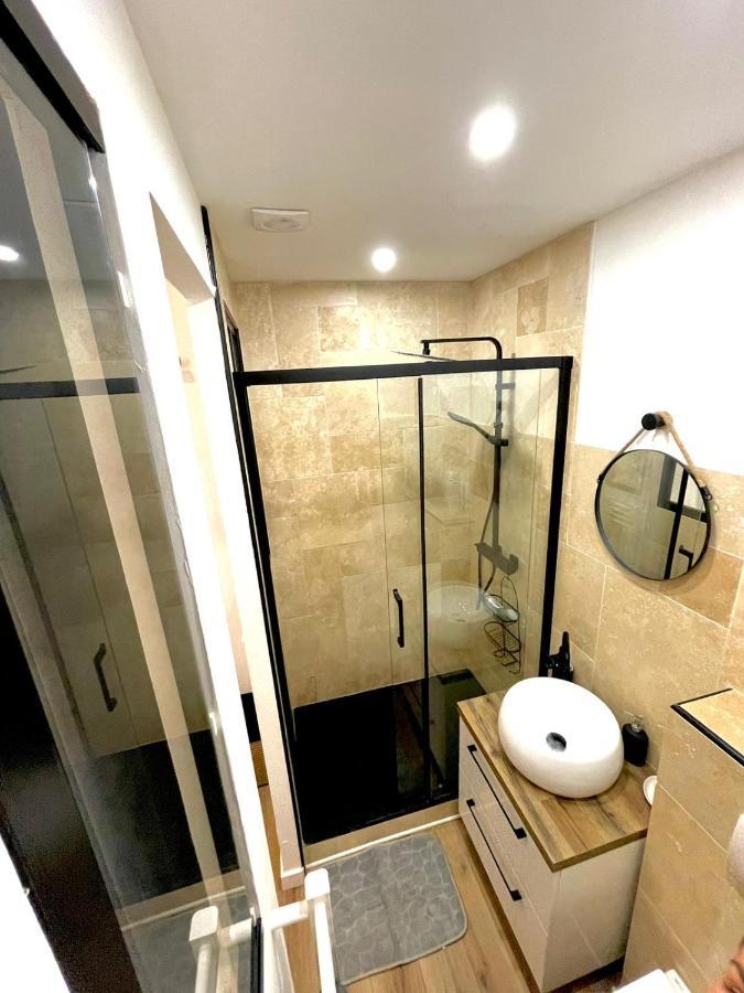 Appartement Cosy Proche Du Port นีซ ภายนอก รูปภาพ