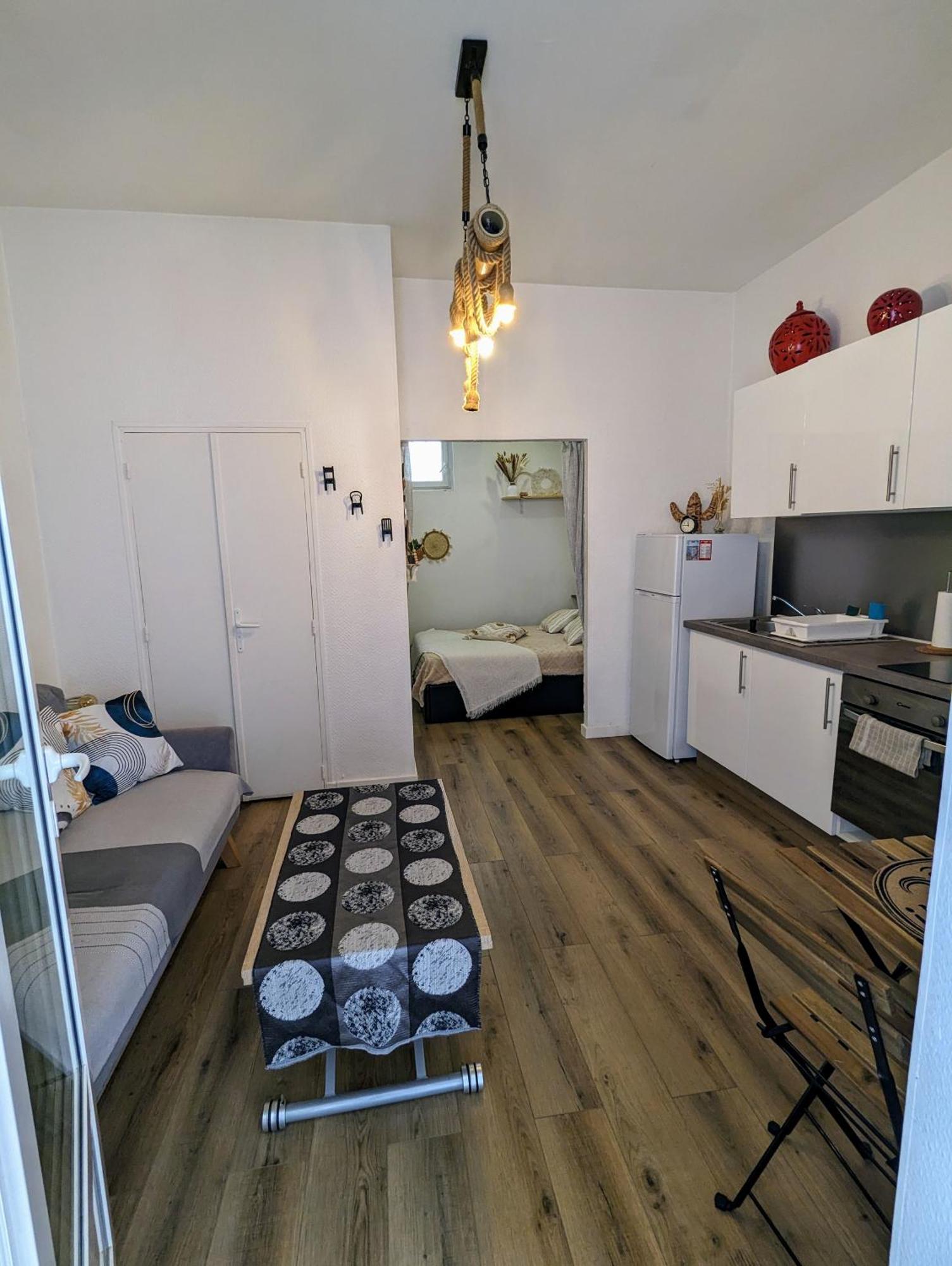 Appartement Cosy Proche Du Port นีซ ภายนอก รูปภาพ