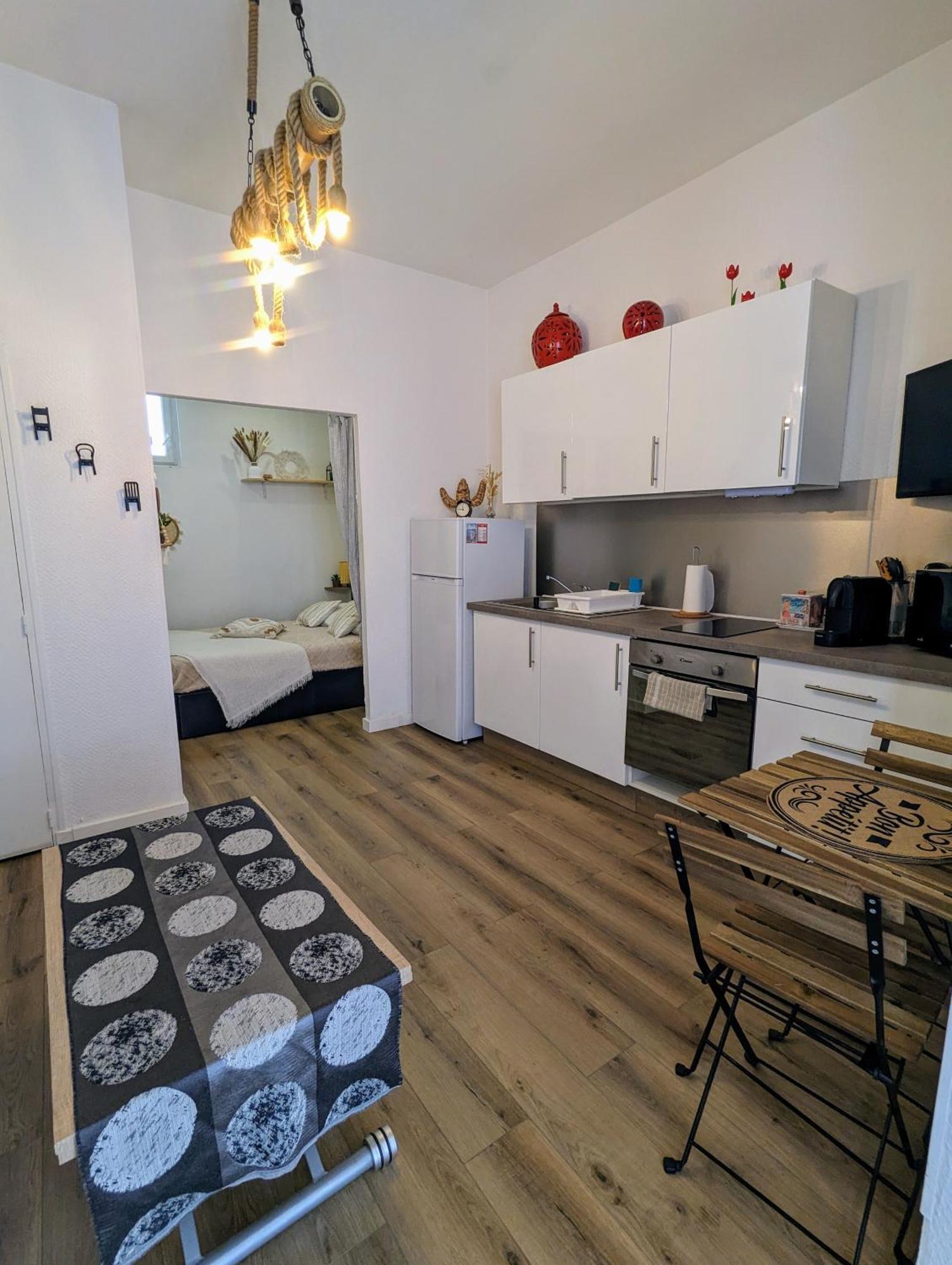Appartement Cosy Proche Du Port นีซ ภายนอก รูปภาพ